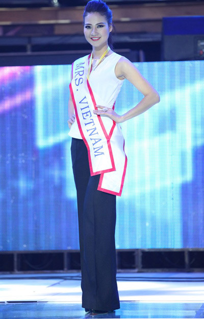 Một loại dải băng khác ghi đúng tên nước Việt Nam. Một loại dải băng khác ghi đúng tên nước Việt Nam