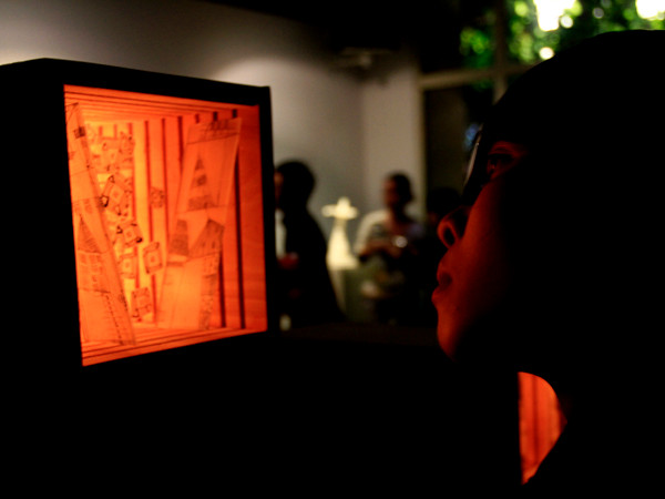 Các du khách phải 