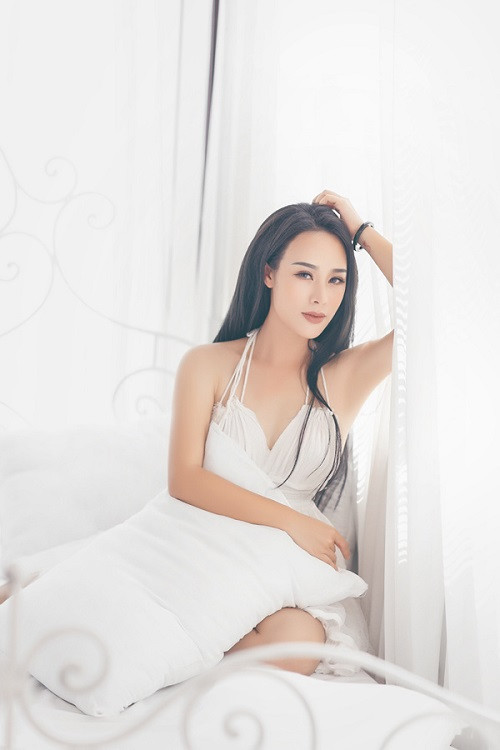 Vợ trẻ kém Việt Hoàn 18 tuổi: Lấy chồng nổi tiếng coi chừng tai bay vạ gió ảnh 1