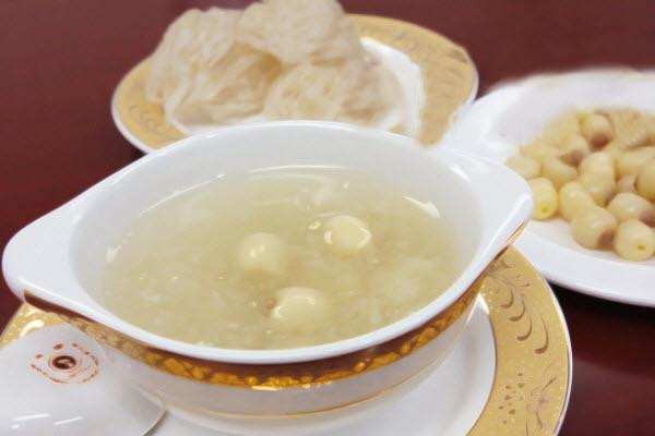 Tổ yến thành 'thuốc độc' nếu ăn theo cách này ảnh 2