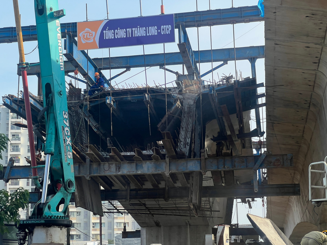 Theo đại diện Ban Giao thông TPHCM, so với những công trình giao thông lớn của thành phố, công tác hợp long nhịp chính đơn nguyên 1 của cầu Nam Lý không là khối lượng lớn, tuy nhiên, đối với một công trình như cầu Nam Lý thì việc hợp long này có ý nghĩa vô cùng đặc biệt, đánh dấu một cột mốc quan trọng trong tiến độ thi công.