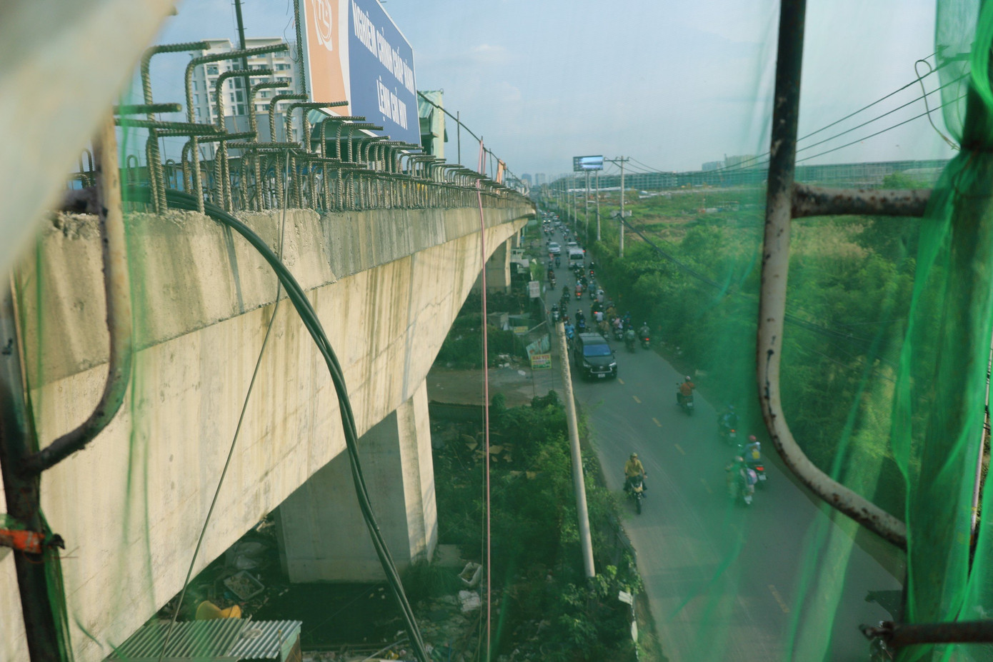 "Việc hợp long nhịp chính đơn nguyên đầu tiên thể hiện tinh thần trách nhiệm, sự quyết tâm của chủ đầu tư và các đơn vị thi công, với mục tiêu không ngừng đẩy nhanh tiến độ thi công ngay sau khi nhận được mặt bằng sau 3 năm chờ đợi và hoàn thành, thông xe toàn bộ công trình phục vụ người dân"- đại diện Ban Giao thông TPHCM cho biết.