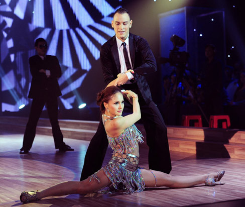 Lan Phương và màn xoạc chân ấn tượng. Ảnh: LVPH