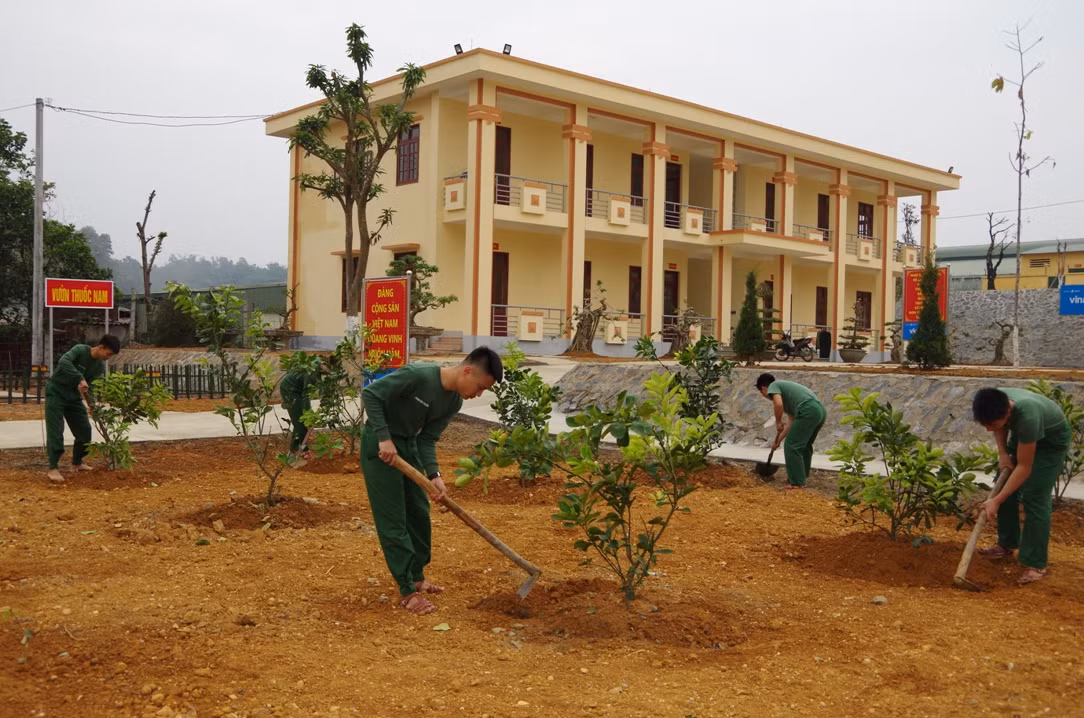 Đồn là nhà, biên giới là quê hương ảnh 5