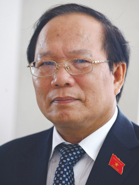 Bộ trưởng VH-TT&DL Hoàng Tuấn Anh (59 tuổi), quê Đà Nẵng, Cử nhân (Luật, Kỹ thuật bản đồ), Ủy viên Trung ương Đảng. Bộ trưởng VH-TT&DL Hoàng Tuấn Anh (59 tuổi), quê Đà Nẵng, Cử nhân (Luật, Kỹ thuật bản đồ), Ủy viên Trung ương Đảng