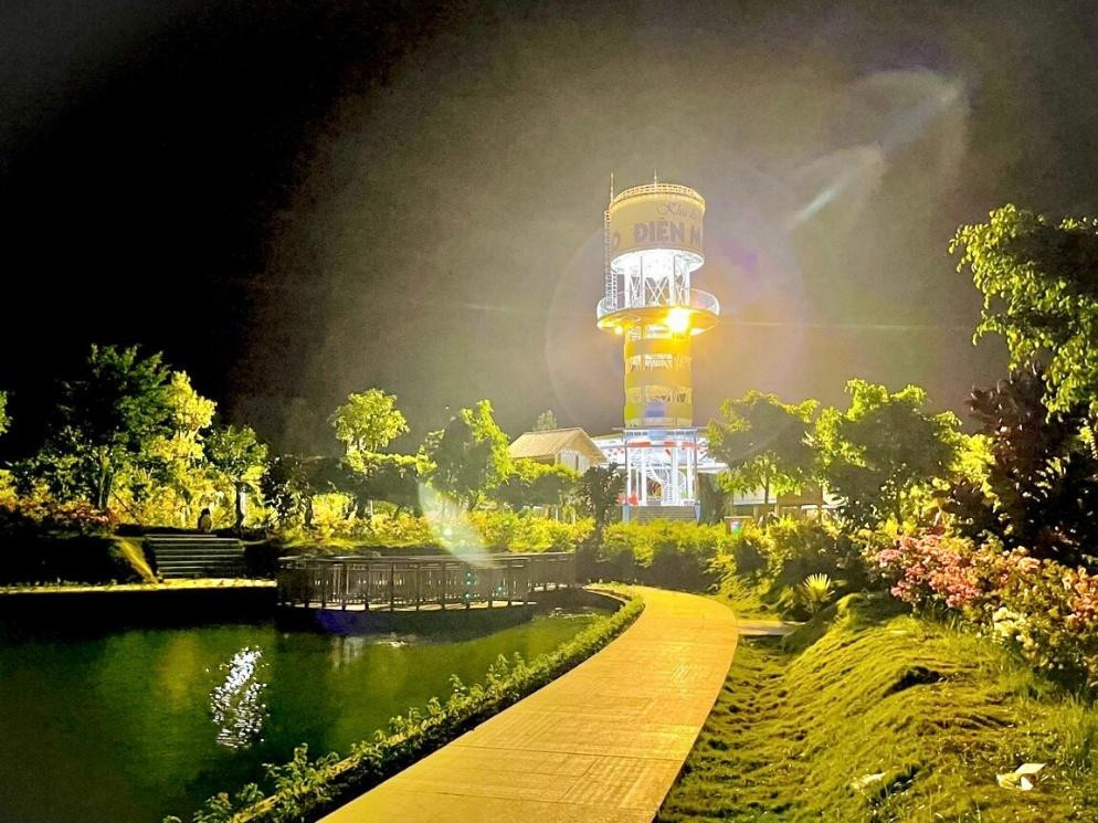 Thanh âm kỳ lạ của thảo nguyên điện xanh trong buổi hoàng hôn Thanh âm kỳ lạ của thảo nguyên điện xanh trong buổi hoàng hôn