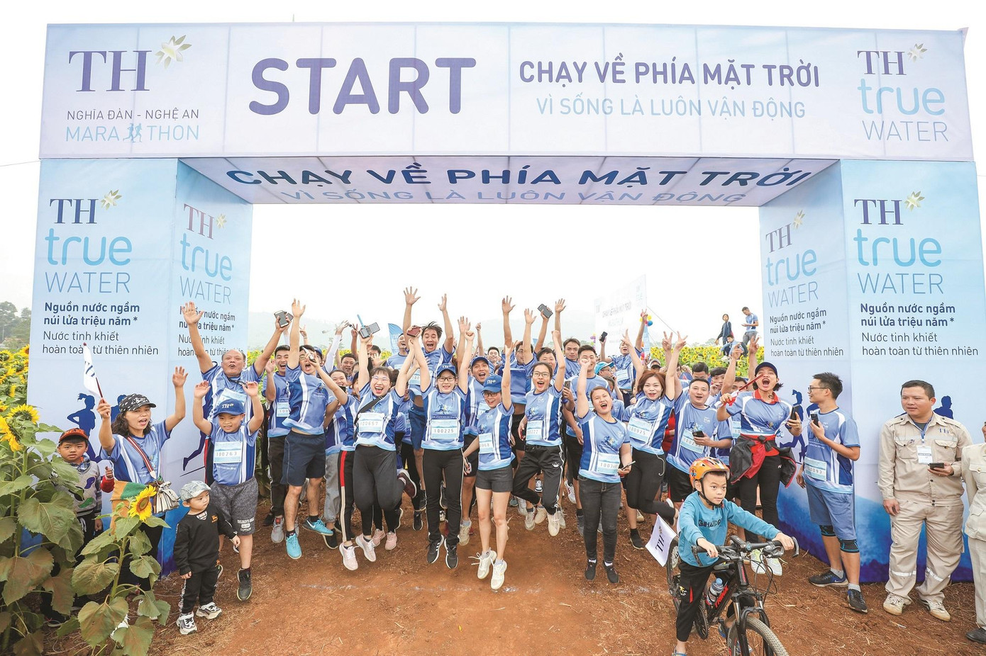 TH thường xuyên tổ chức các hoạt động nội bộ sôi nổi để gắn kết người lao động. TH thường xuyên tổ chức các hoạt động nội bộ sôi nổi để gắn kết người lao động.