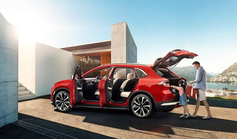 Với các gói thuê bao pin rất hợp lý, VinFast mở ra cơ hội sở hữu ô tô điện đẳng cấp với mức giá phù hợp cho nhiều gia đình. Với các gói thuê bao pin rất hợp lý, VinFast mở ra cơ hội sở hữu ô tô điện đẳng cấp với mức giá phù hợp cho nhiều gia đình.