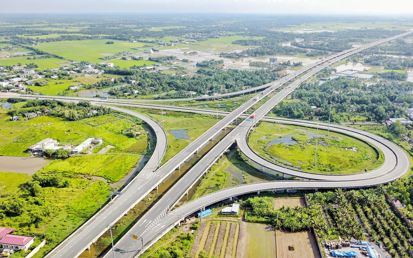 Sự đầu tư mạnh mẽ về hạ tầng giúp bất động sản Long An “bứt tốc” Sự đầu tư mạnh mẽ về hạ tầng giúp bất động sản Long An “bứt tốc”