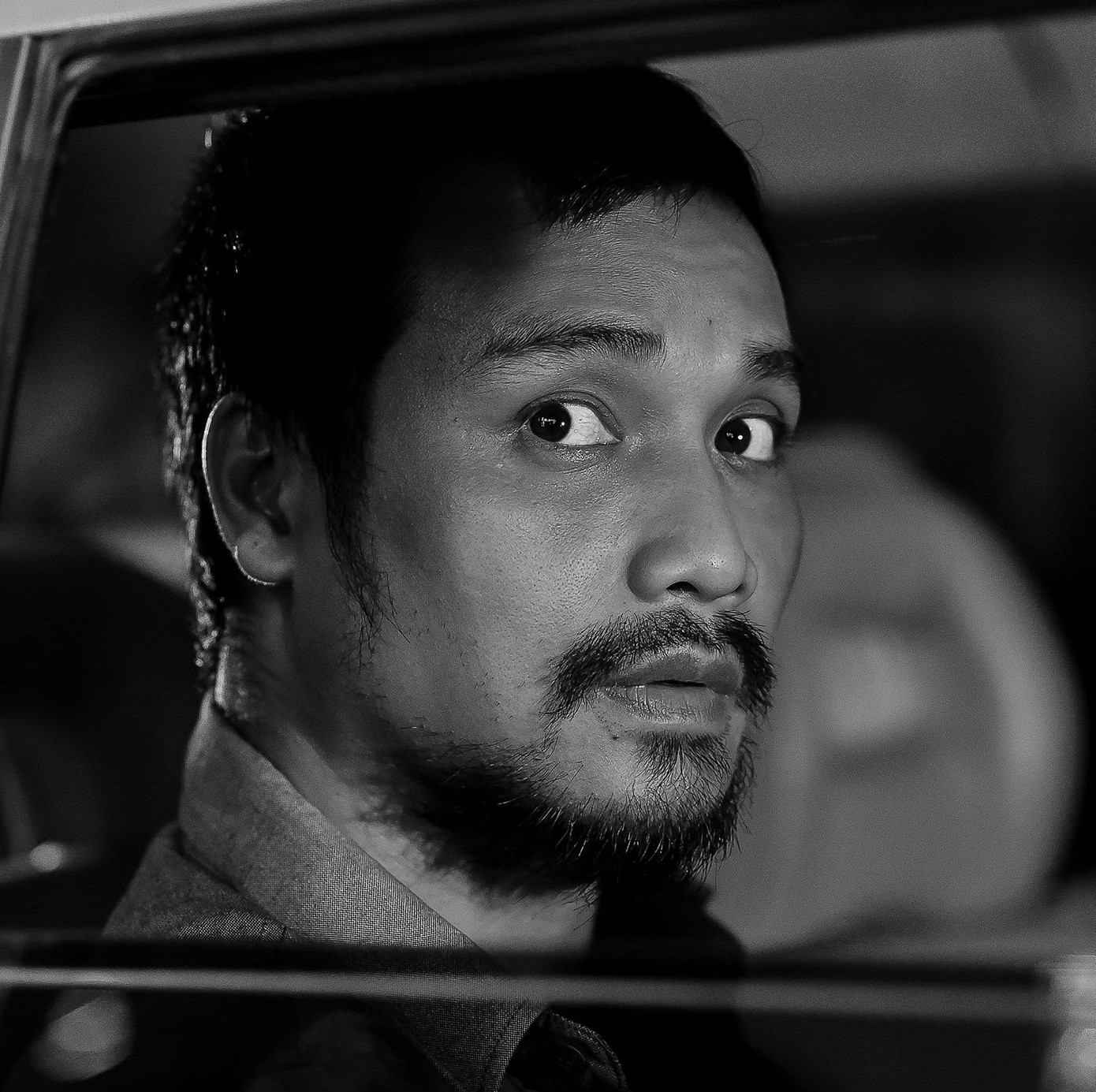 Vì biểu cảm lạnh lùng Lý Anh Tuấn hay được giao vai phản diện. Vì biểu cảm lạnh lùng Lý Anh Tuấn hay được giao vai phản diện.