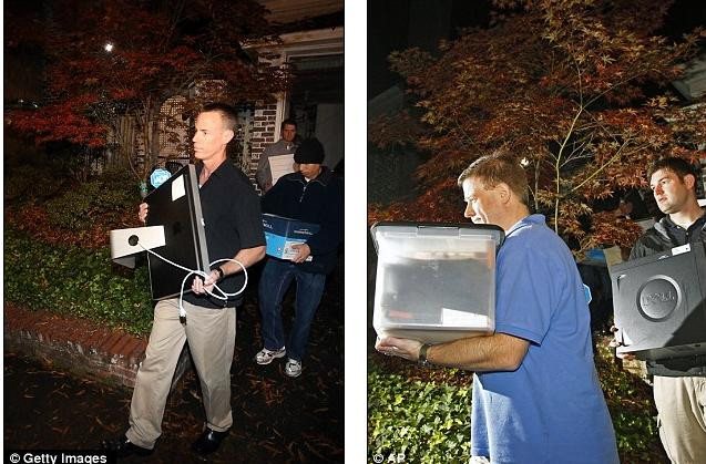 Nhà riêng của cựu giám đốc CIA đã bị FBI kiểm tra và thu hồi máy tính 