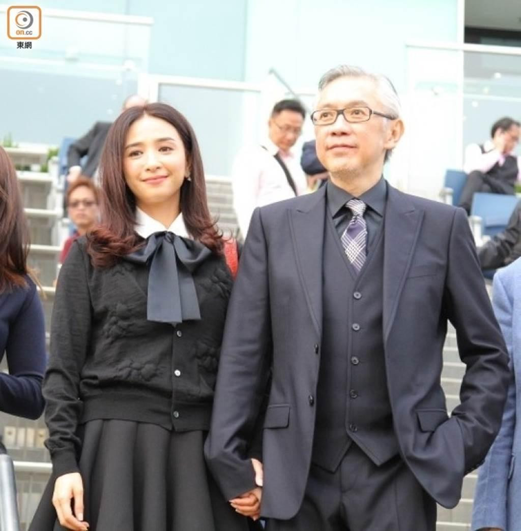 Ngô Uyển Phương nắm tay chồng tại sự kiện năm 2016. Ngô Uyển Phương nắm tay chồng tại sự kiện năm 2016.