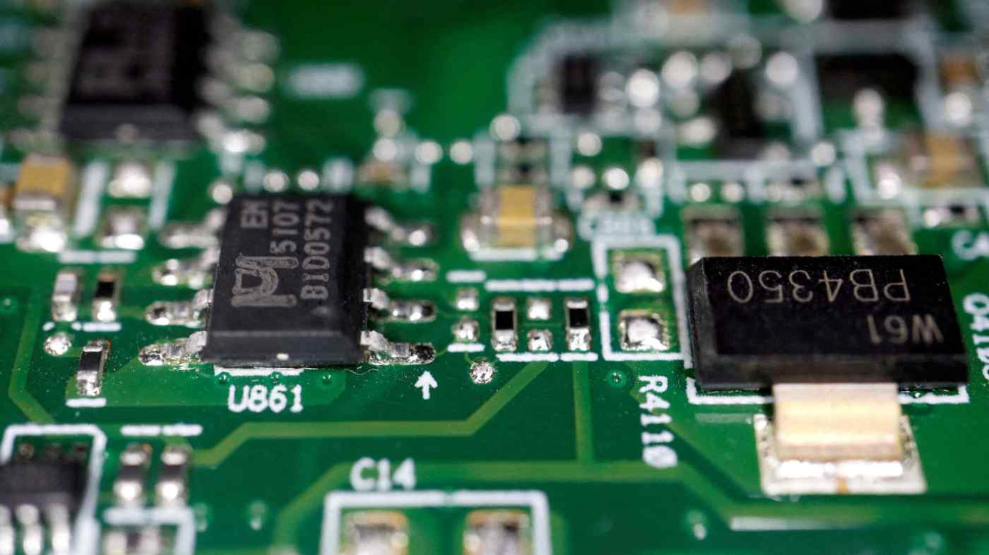 Việt Nam thiếu nhân sự trình độ cao trong lĩnh vực sản xuất chip. Việt Nam thiếu nhân sự trình độ cao trong lĩnh vực sản xuất chip.