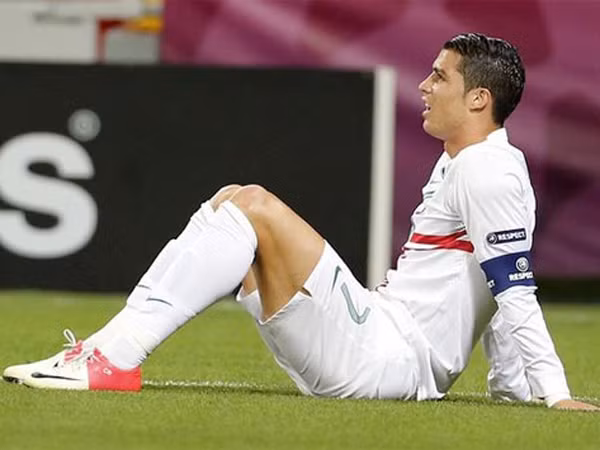 Ronaldo không có cơ hội thực hiện quả phạt đền cuối