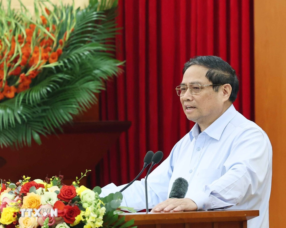 Thủ tướng Phạm Minh Chính - Trưởng Tiểu ban Kinh tế - Xã hội phát biểu tại buổi làm việc. Ảnh: TTXVN.