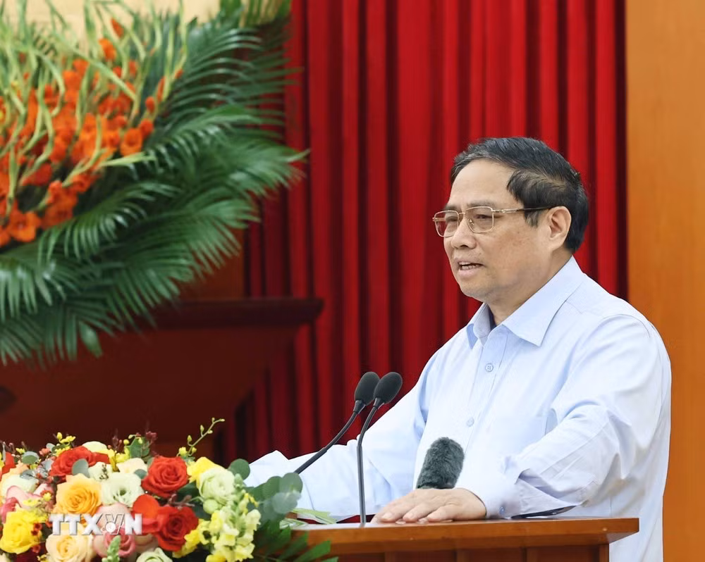 Thủ tướng Phạm Minh Chính - Trưởng Tiểu ban Kinh tế - Xã hội phát biểu tại buổi làm việc. Ảnh: TTXVN.