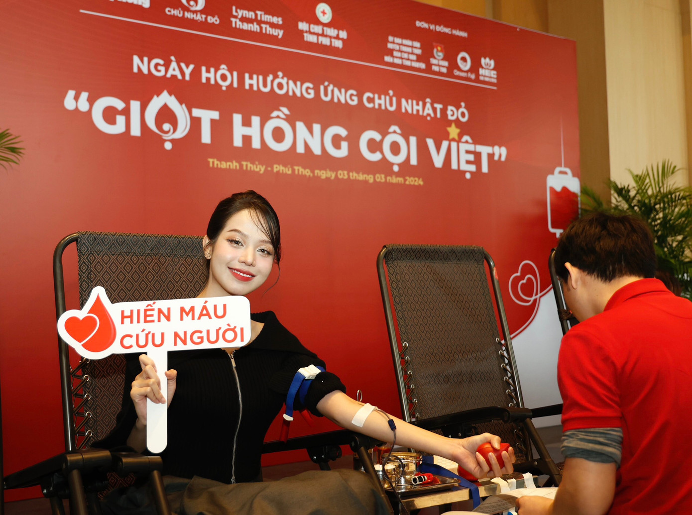 Hoa hậu Việt Nam 2022 Huỳnh Thị Thanh Thuỷ và nhiều người đẹp tham gia hiến máu tại sự kiện. Ảnh: Trọng Tài - Như Ý. Hoa hậu Việt Nam 2022 Huỳnh Thị Thanh Thuỷ và nhiều người đẹp tham gia hiến máu tại sự kiện. Ảnh: Trọng Tài - Như Ý.