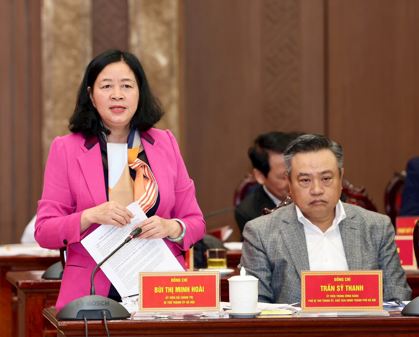 Bí thư Thành ủy Hà Nội Bùi Thị Minh Hoài phát biểu tại hội nghị. Ảnh: Viết Thành. Bí thư Thành ủy Hà Nội Bùi Thị Minh Hoài phát biểu tại hội nghị. Ảnh: Viết Thành.