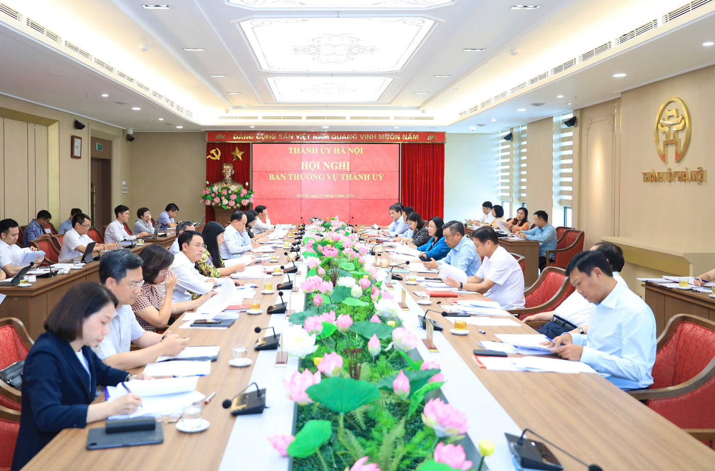 Hội nghị Ban Thường vụ Thành uỷ Hà Nội chiều 24/9. Ảnh: PV. Hội nghị Ban Thường vụ Thành uỷ Hà Nội chiều 24/9. Ảnh: PV.