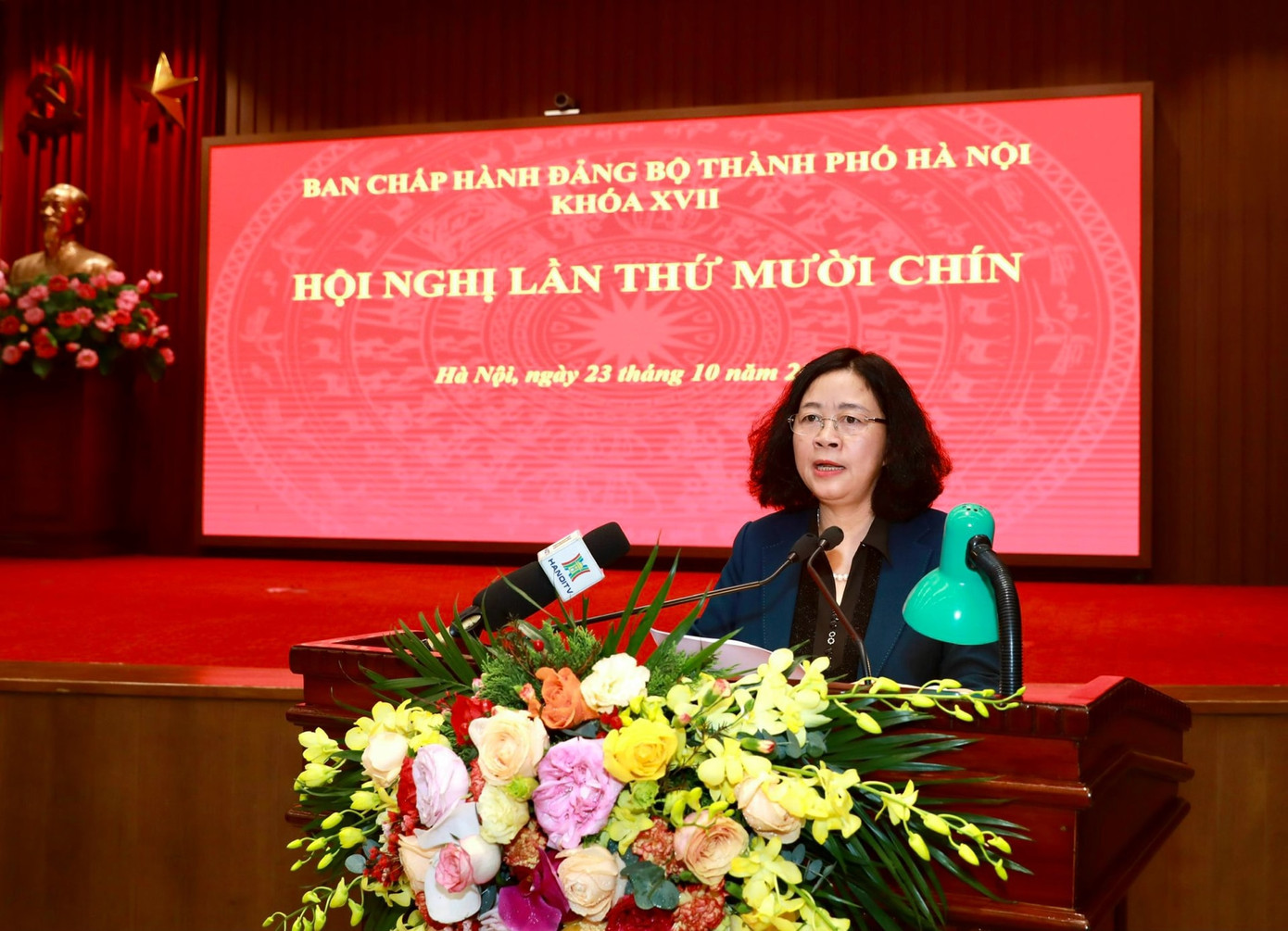 Bí thư Thành uỷ Hà Nội Bùi Thị Minh Hoài phát biểu tại hội nghị. Ảnh: Viết Thành.