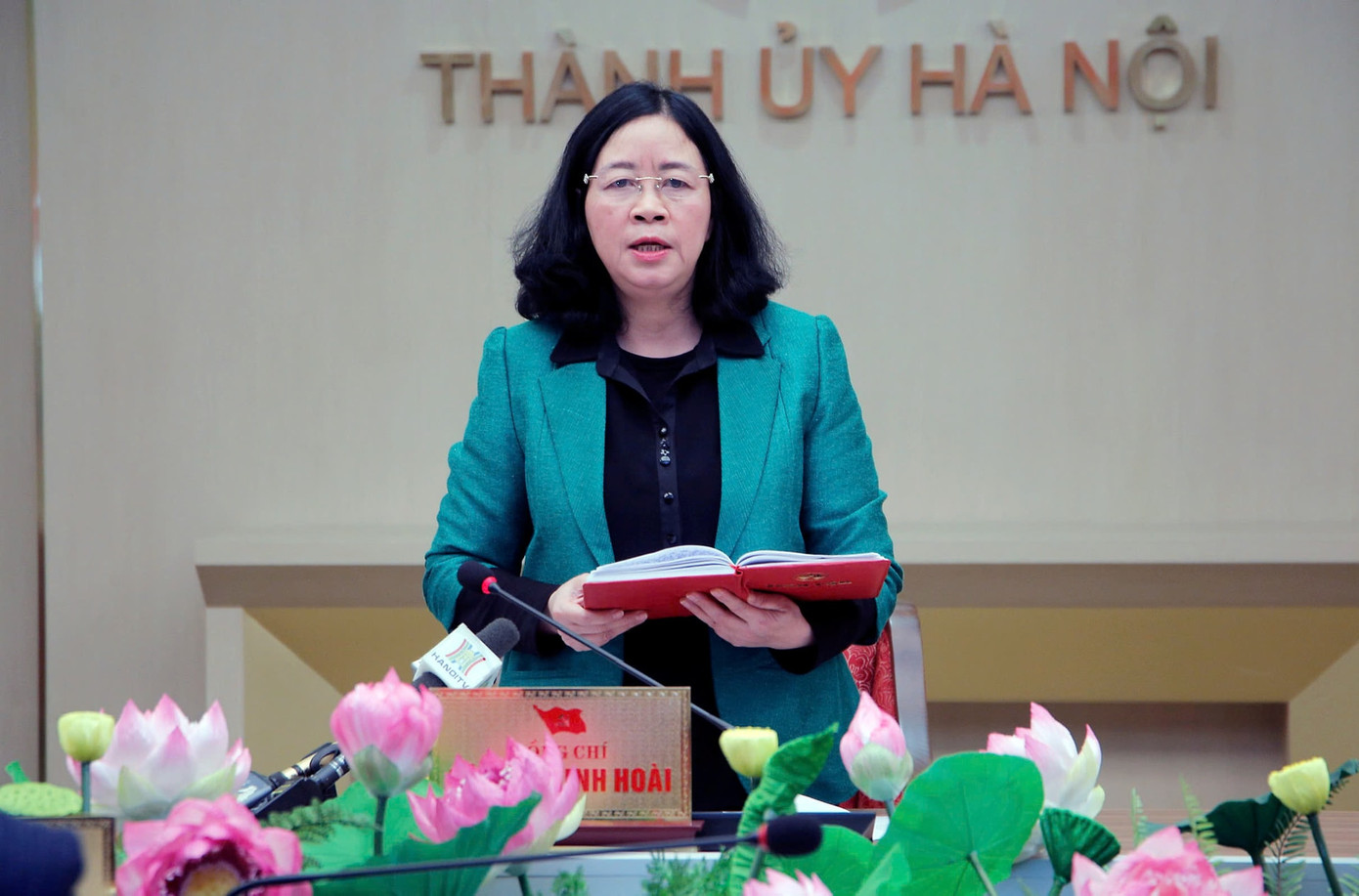 Bí thư Thành uỷ Hà Nội Bùi Thị Minh Hoài kết luận cuộc họp. Ảnh: Viết Thành. Bí thư Thành uỷ Hà Nội Bùi Thị Minh Hoài kết luận cuộc họp. Ảnh: Viết Thành.