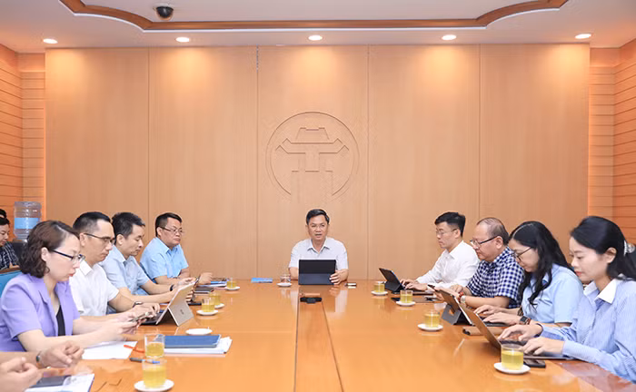 Phó Chủ tịch UBND thành phố Hà Nội Hà Minh Hải phát biểu tại cuộc họp. Ảnh: PV.
