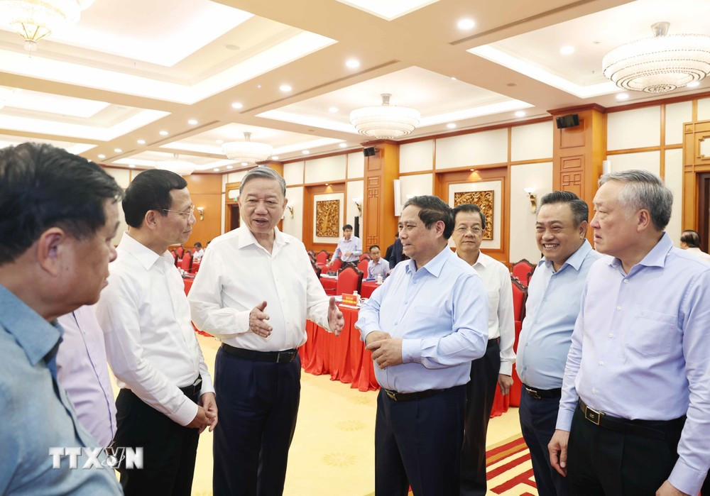 Tổng Bí thư Tô Lâm, Thủ tướng Phạm Minh Chính và các đại biểu. Ảnh: TTXVN.