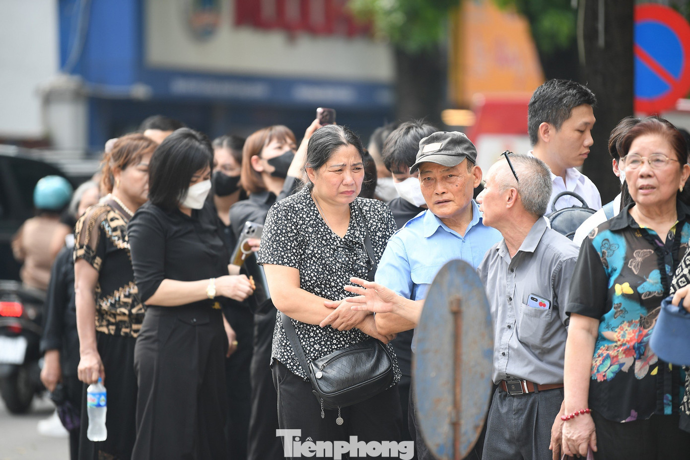 Theo thông báo của Ban Tổ chức Lễ tang, từ 18h hôm nay (25/7), nhân dân có thể vào viếng Tổng Bí thư Nguyễn Phú Trọng tại Nhà tang lễ Quốc gia - số 5 Trần Thánh Tông. Ảnh: Dương Triều.