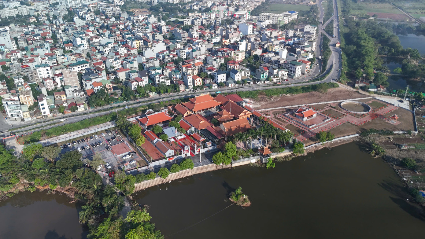 Toàn cảnh Đình Quán Tình nhìn từ trên cao. Ảnh: Hoàng Mạnh Thắng.