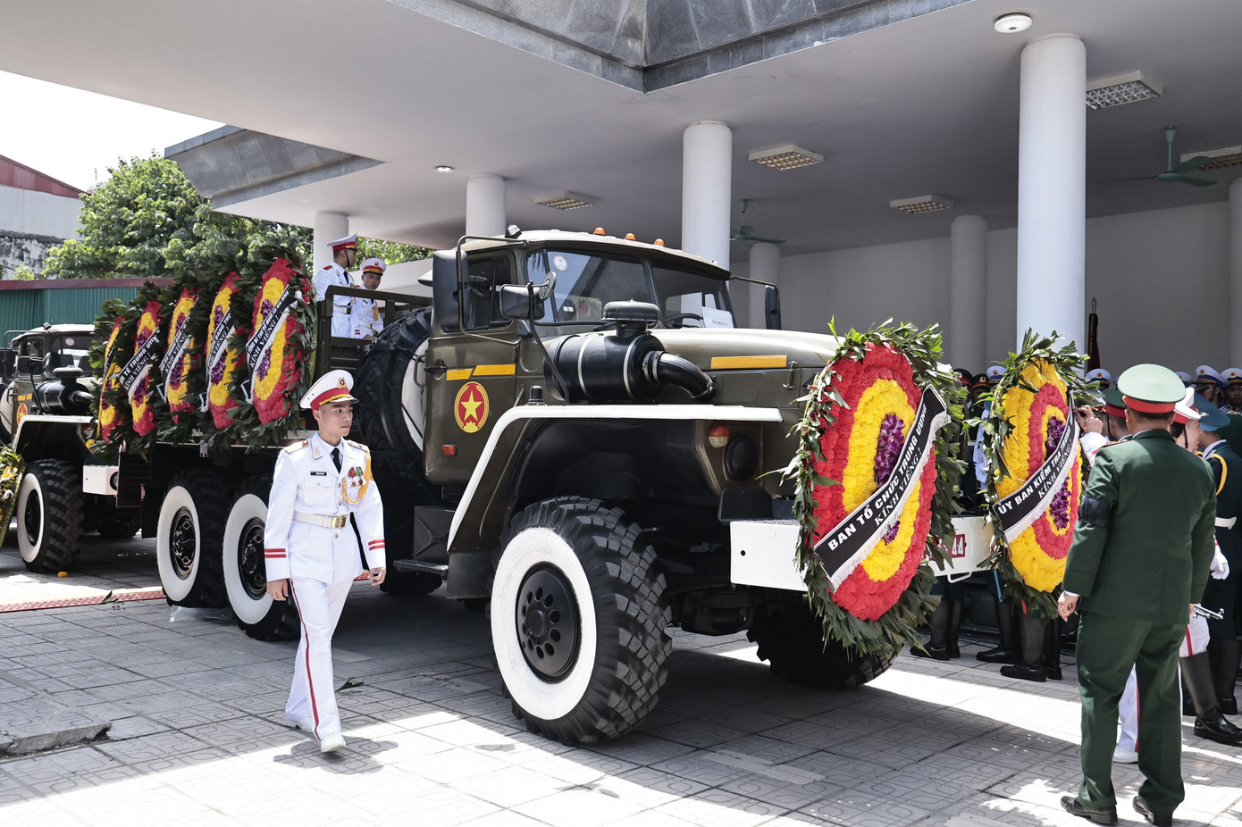 Công tác chuẩn bị cho Lễ truy điệu và Lễ an táng Tổng Bí thư Nguyễn Phú Trọng. Ảnh: Như Ý. Công tác chuẩn bị cho Lễ truy điệu và Lễ an táng Tổng Bí thư Nguyễn Phú Trọng. Ảnh: Như Ý.