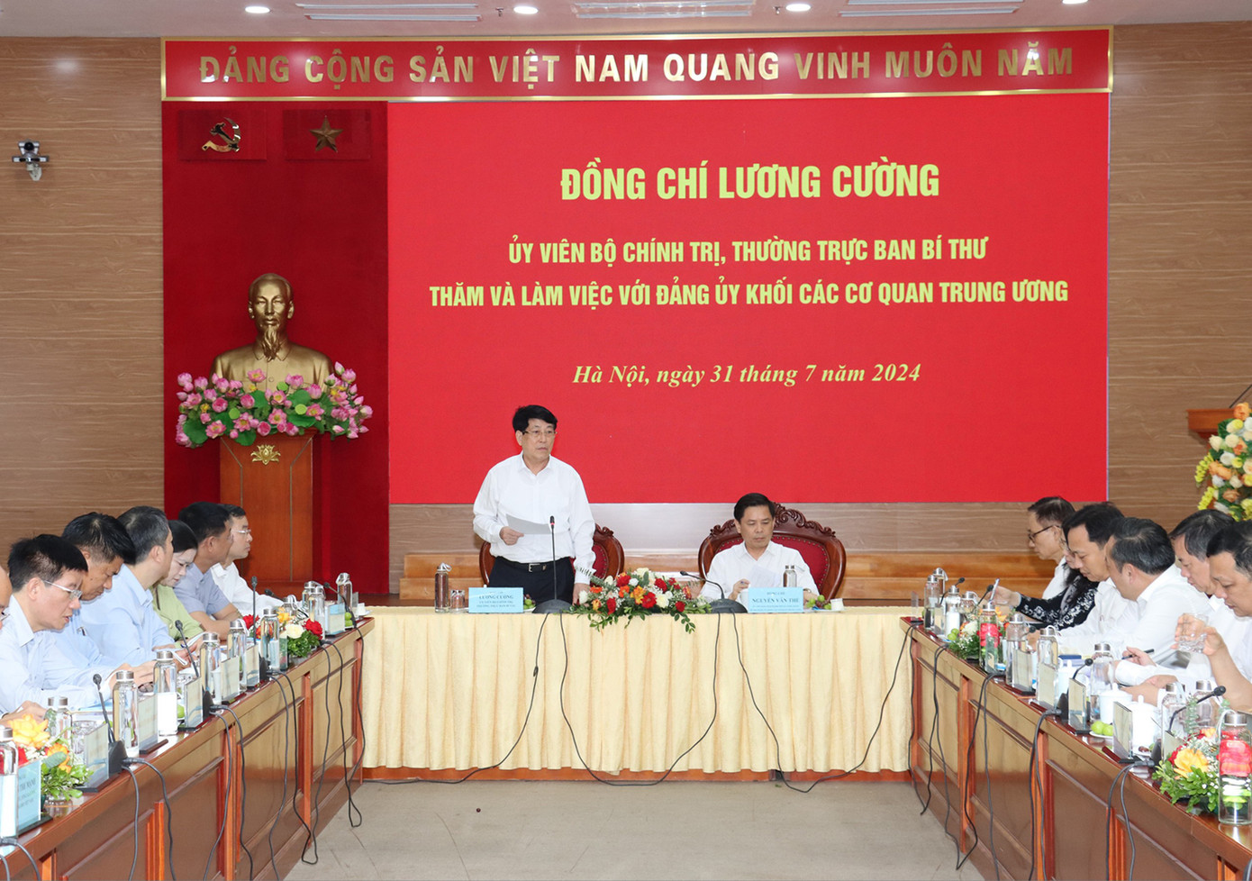 Thường trực Ban Bí thư Lương Cường phát biểu tại buổi làm việc. Ảnh: PV.