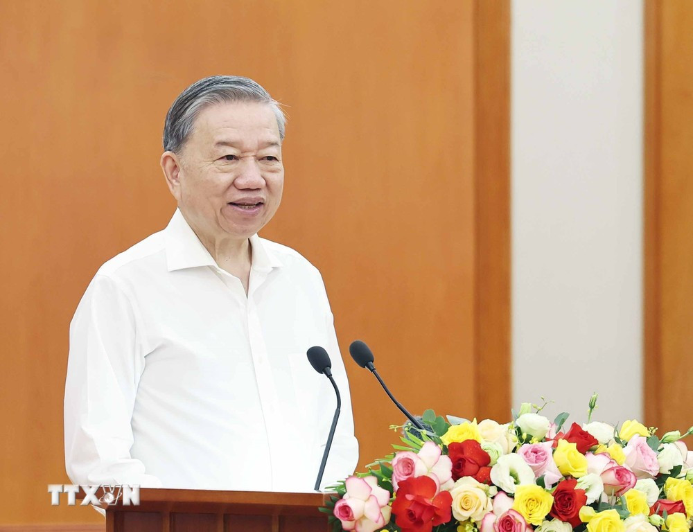 Tổng Bí thư Tô Lâm chủ trì làm việc với Tiểu ban Văn kiện Đại hội XIV của Đảng. Ảnh: TTXVN. Tổng Bí thư Tô Lâm chủ trì làm việc với Tiểu ban Văn kiện Đại hội XIV của Đảng. Ảnh: TTXVN.