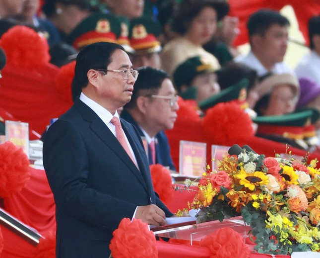 Thủ tướng Phạm Minh Chính trình bày diễn văn kỷ niệm 70 năm Chiến thắng Điện Biên Phủ. Ảnh: Như Ý. Thủ tướng Phạm Minh Chính trình bày diễn văn kỷ niệm 70 năm Chiến thắng Điện Biên Phủ. Ảnh: Như Ý.