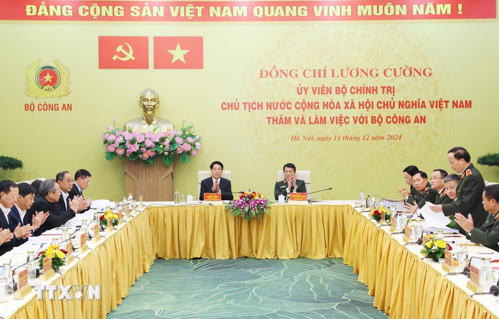 Toàn cảnh cuộc làm việc của Chủ tịch nước Lương Cường với Bộ Công an. Ảnh: TTXVN. Toàn cảnh cuộc làm việc của Chủ tịch nước Lương Cường với Bộ Công an. Ảnh: TTXVN.