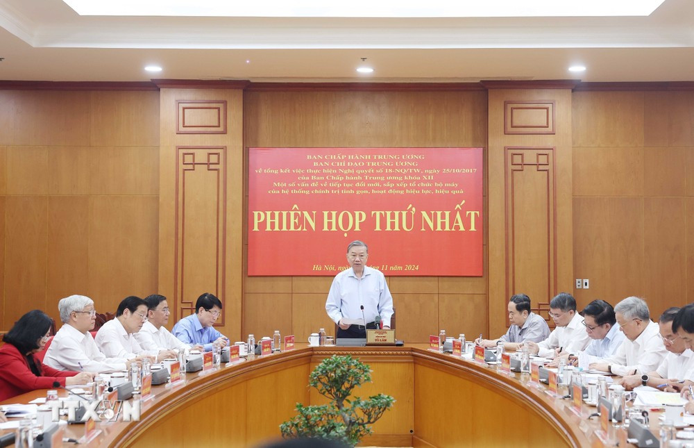 Tổng Bí thư Tô Lâm phát biểu chỉ đạo tại phiên họp thứ nhất Ban chỉ đạo Trung ương về Tổng kết việc thực hiện Nghị quyết số 18 "Một số vấn đề về tiếp tục đổi mới, sắp xếp tổ chức bộ máy của hệ thống chính trị tinh gọn, hoạt động hiệu lực, hiệu quả". Ảnh: TTXVN.