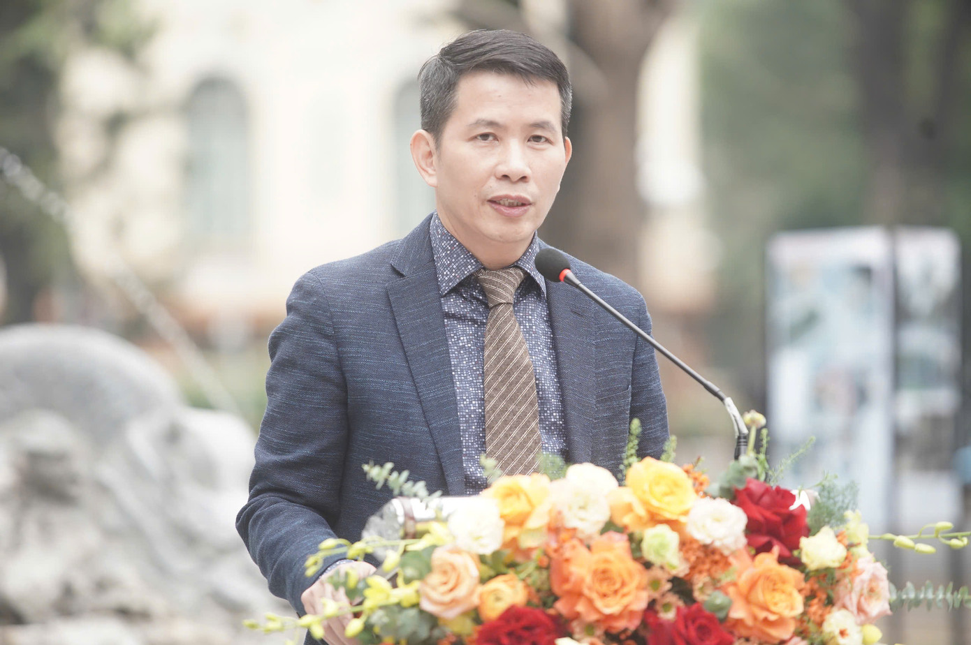 Chủ tịch UBND quận Hoàn Kiếm Phạm Tuấn Long phát biểu tại buổi lễ. Ảnh: Duy Phạm.