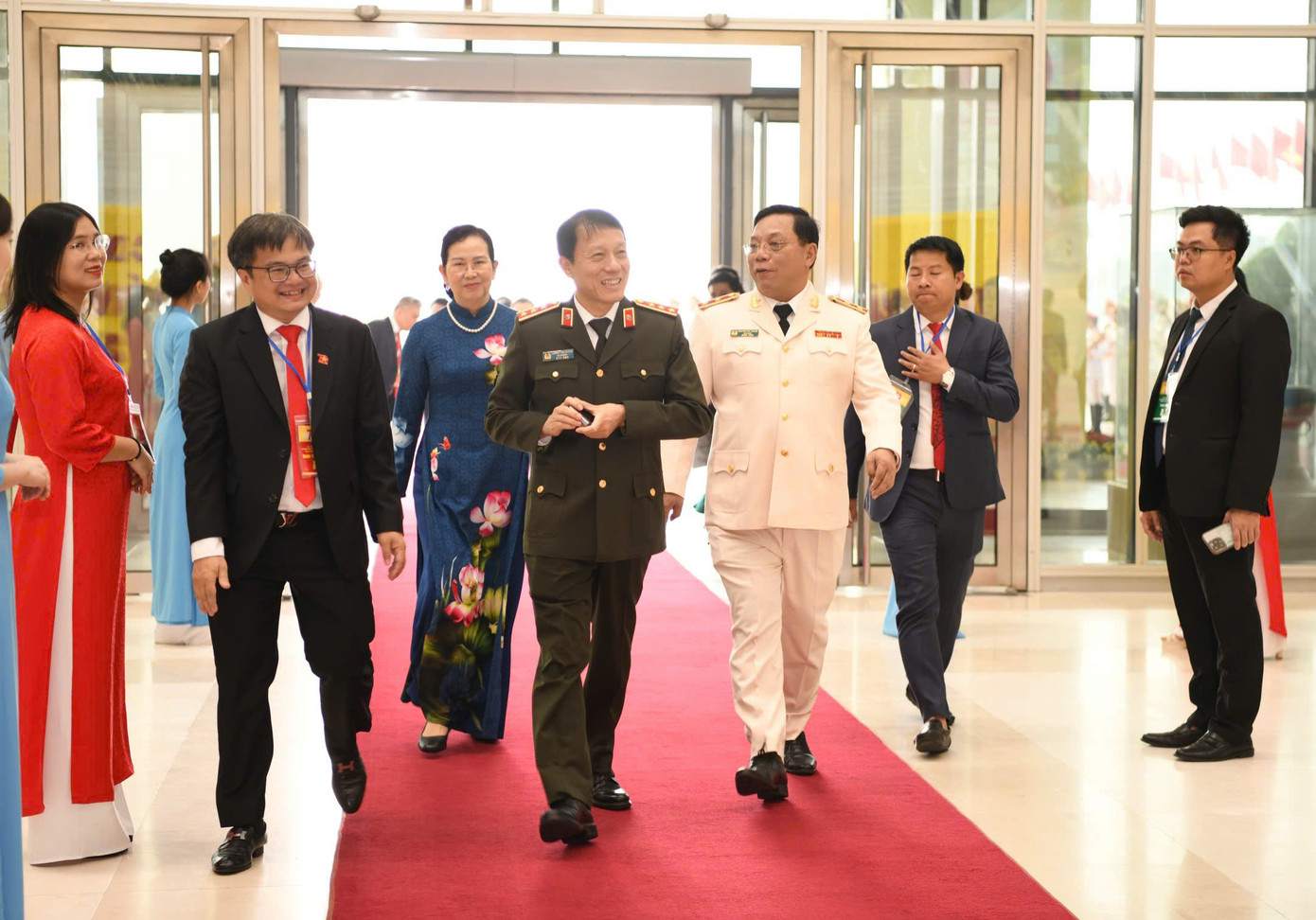 Bộ trưởng Bộ Quốc phòng Phan Văn Giang, Bộ trưởng Bộ Công an Lương Tam Quang tới dự chương trình. Ảnh: Như Ý. Bộ trưởng Bộ Quốc phòng Phan Văn Giang, Bộ trưởng Bộ Công an Lương Tam Quang tới dự chương trình. Ảnh: Như Ý.