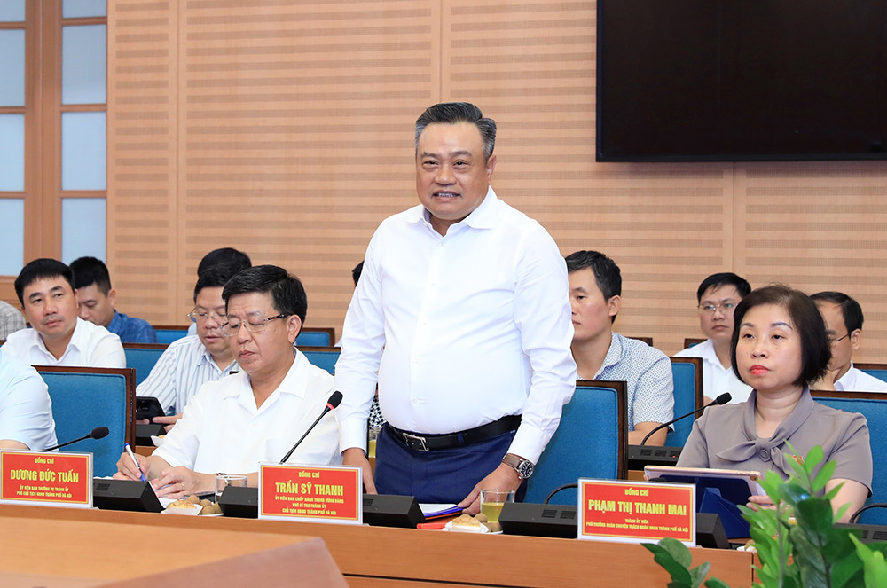 Chủ tịch UBND thành phố Hà Nội Trần Sỹ Thanh phát biểu tại buổi làm việc. Ảnh: PV.