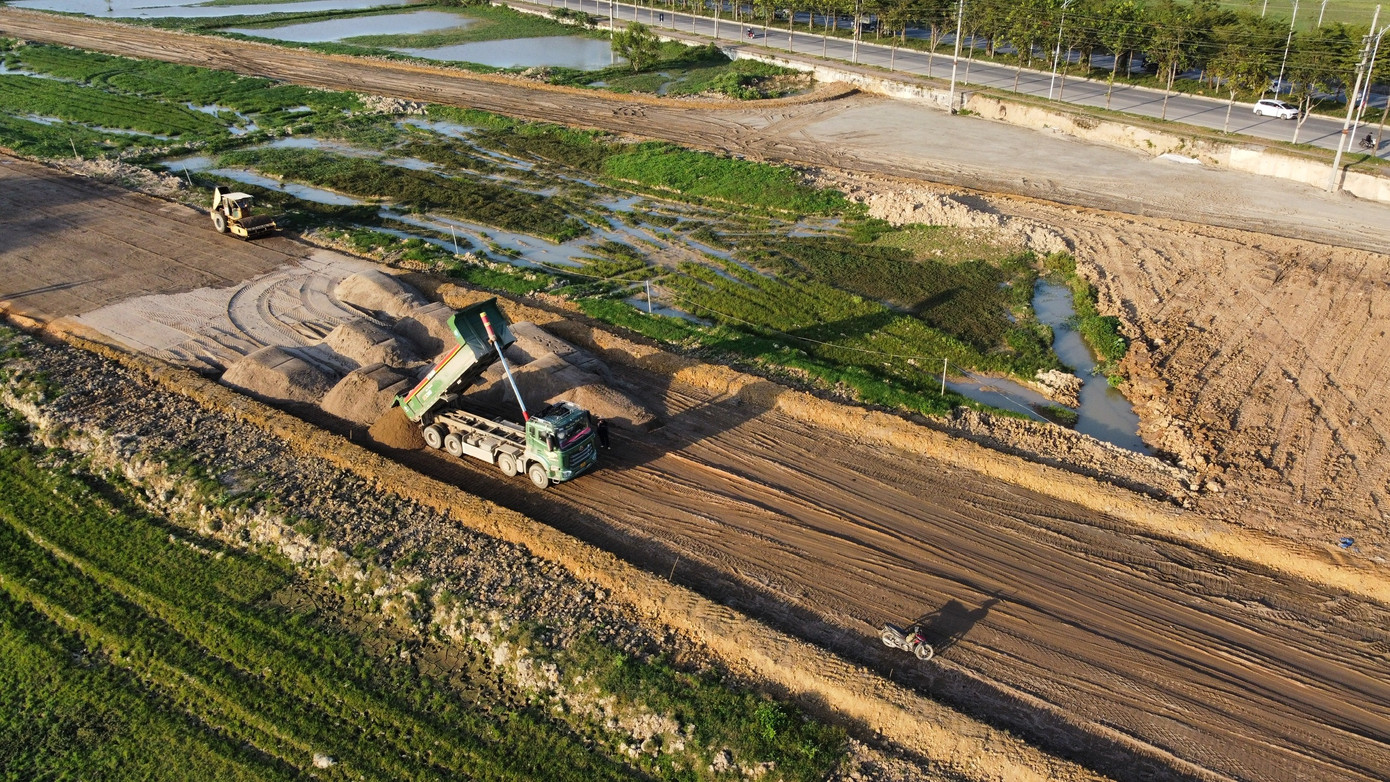 Dự án Vành đai 4 - Vùng Thủ đô đoạn qua địa bàn huyện Thanh Oai. Ảnh: PV.