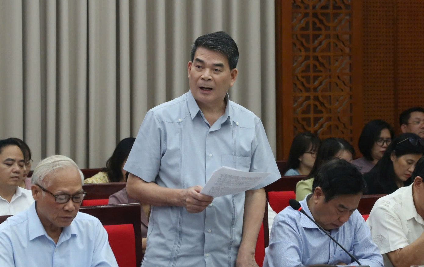 Nguyên Thứ trưởng Bộ Nội vụ Nguyễn Tiến Dĩnh phát biểu tại hội nghị. Ảnh: PV.