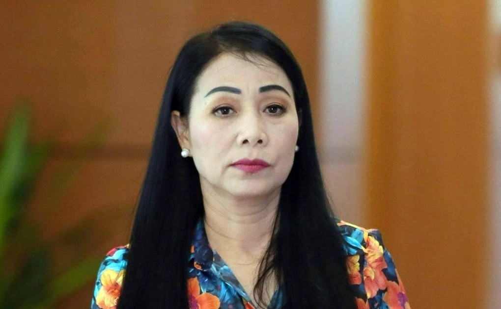 Bà Hoàng Thị Thuý Lan - cựu Bí thư Tỉnh uỷ Vĩnh Phúc - bị khởi tố, bắt tạm giam về tội Nhận hối lộ trong vụ án liên quan Tập đoàn Phúc Sơn.