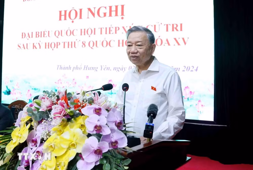 Tổng Bí thư Tô Lâm trao đổi với cử tri. Ảnh: TTXVN. Tổng Bí thư Tô Lâm trao đổi với cử tri. Ảnh: TTXVN.