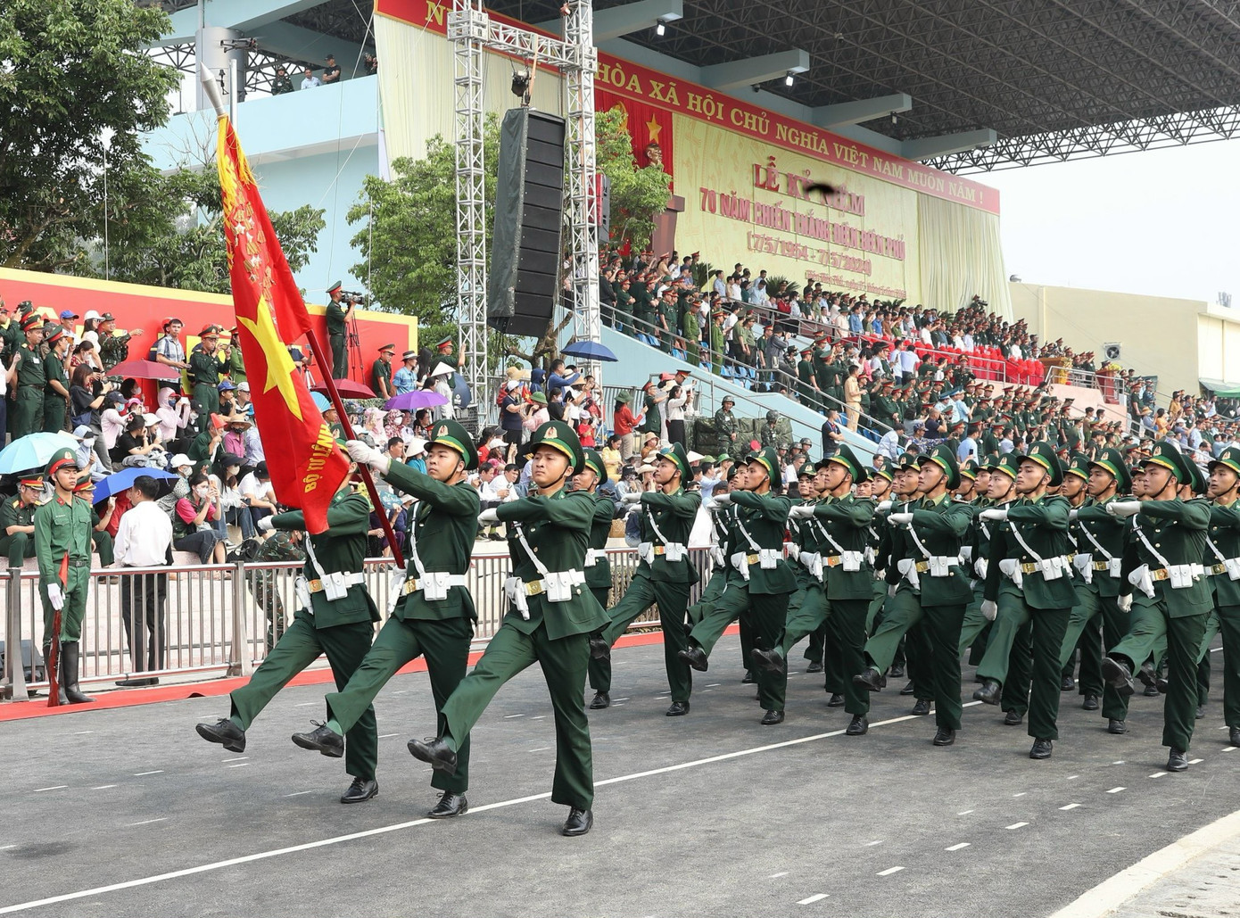 Các lực lượng diễu binh tại chương trình sơ duyệt sáng 3/5.