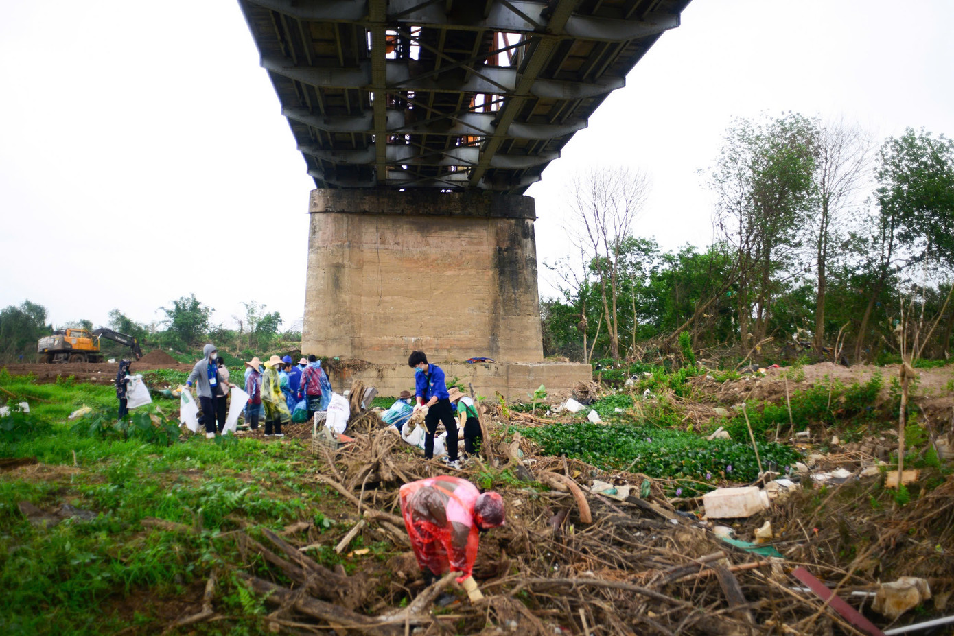 Khu vực này nhiều năm qua thường xuyên bị lấn chiếm, có nhiều rác thải.