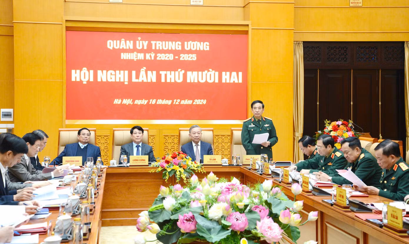 Đại tướng Phan Văn Giang - Phó Bí thư Quân ủy Trung ương, Bộ trưởng Bộ Quốc phòng phát biểu tại hội nghị. Ảnh: N.M.