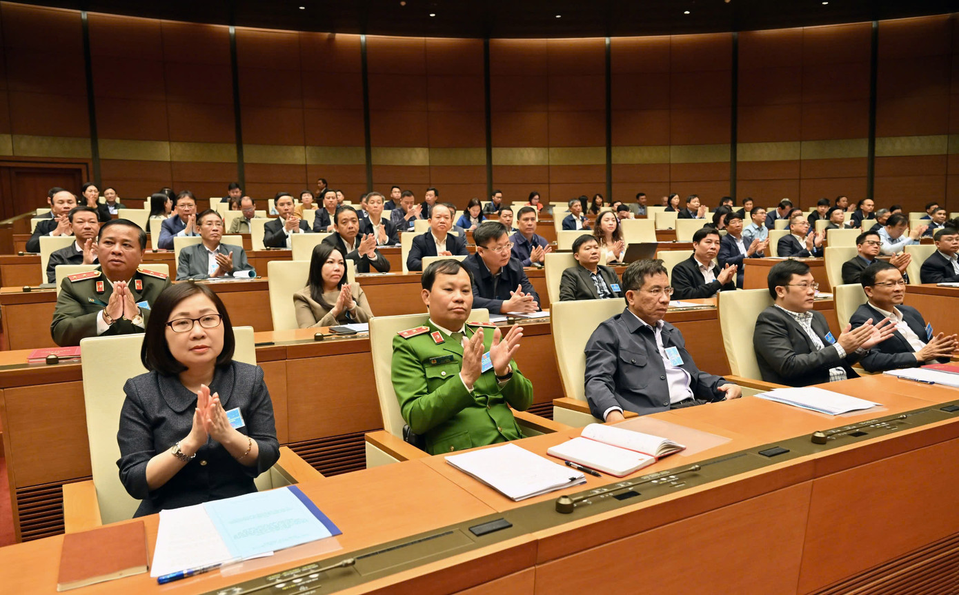 Các đại biểu dự Hội nghị quán triệt tổng kết Nghị quyết số 18 của Ban Chấp hành Trung ương Đảng khóa XII "Một số vấn đề về tiếp tục đổi mới, sắp xếp tổ chức bộ máy của hệ thống chính trị tinh gọn, hoạt động hiệu lực, hiệu quả" ngày 1/12 vừa qua. Ảnh: Như Ý. Các đại biểu dự Hội nghị quán triệt tổng kết Nghị quyết số 18 của Ban Chấp hành Trung ương Đảng khóa XII "Một số vấn đề về tiếp tục đổi mới, sắp xếp tổ chức bộ máy của hệ thống chính trị tinh gọn, hoạt động hiệu lực, hiệu quả" ngày 1/12 vừa qua. Ảnh: Như Ý.