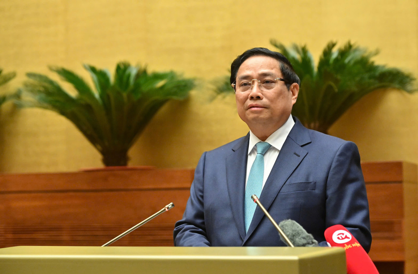 Thủ tướng Phạm Minh Chính trao đổi tại hội nghị. Ảnh: Như Ý.