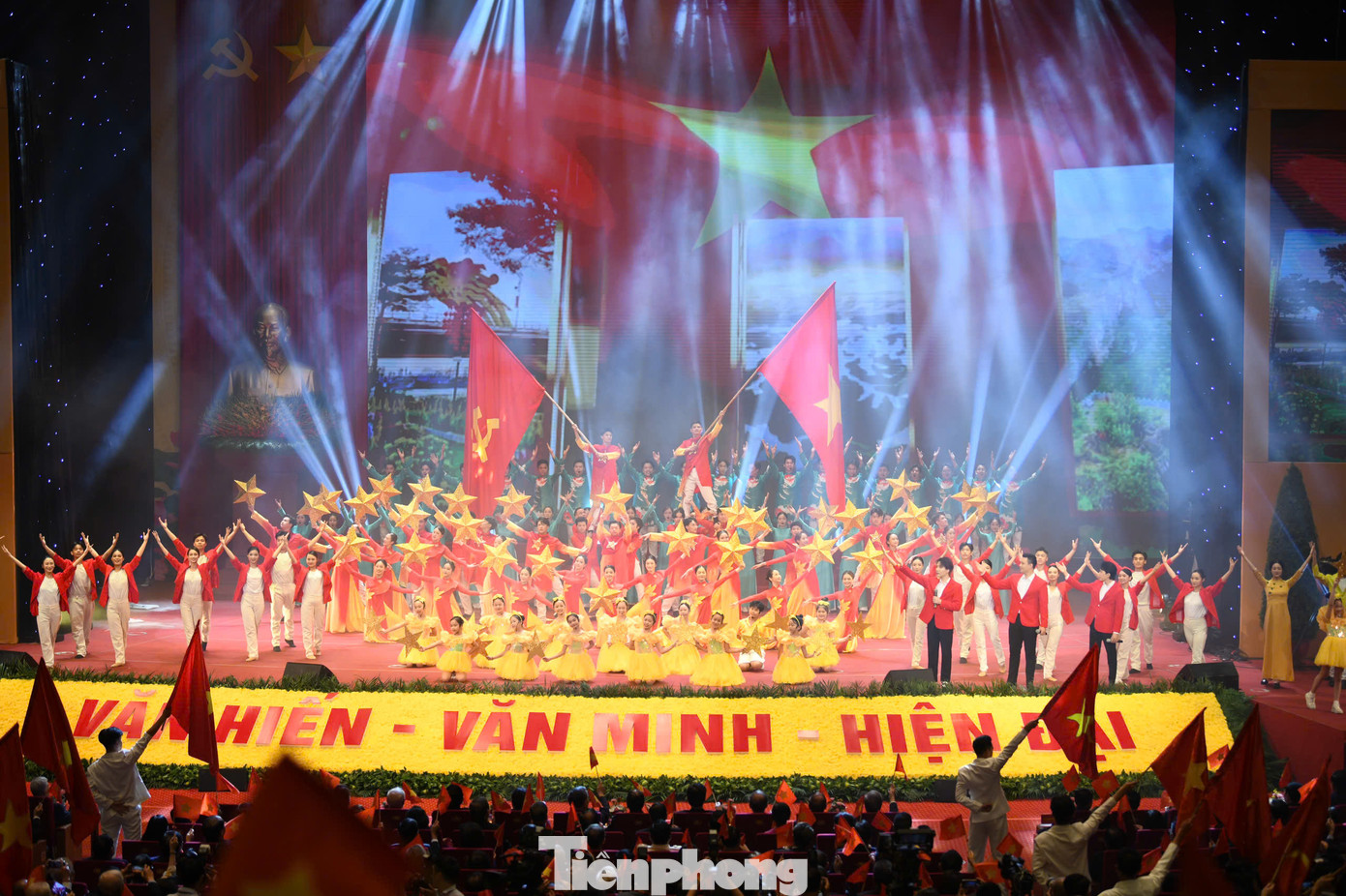 Các tiết mục văn nghệ tại Lễ kỷ niệm. Ảnh: Như Ý.