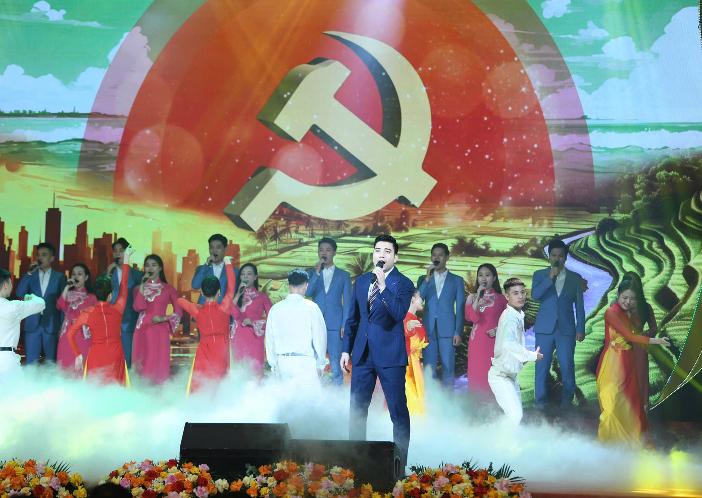 Các tiết mục văn nghệ tại chương trình. Ảnh: Hoàng Mạnh Thắng. Các tiết mục văn nghệ tại chương trình. Ảnh: Hoàng Mạnh Thắng.