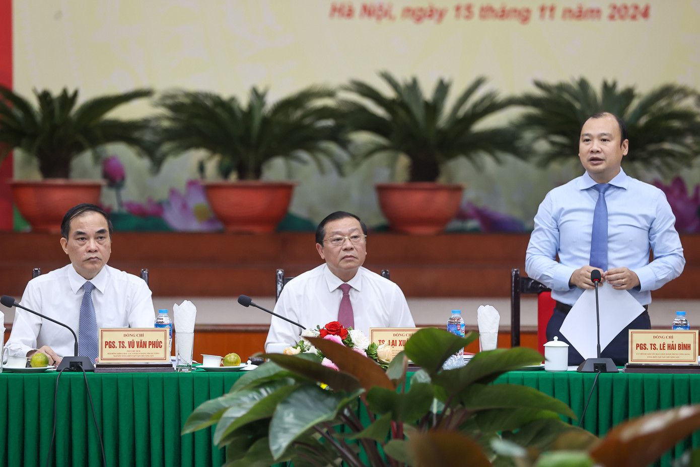 PGS.TS Lê Hải Bình, Tổng Biên tập Tạp chí Cộng sản phát biểu tại toạ đàm. Ảnh: P.H.